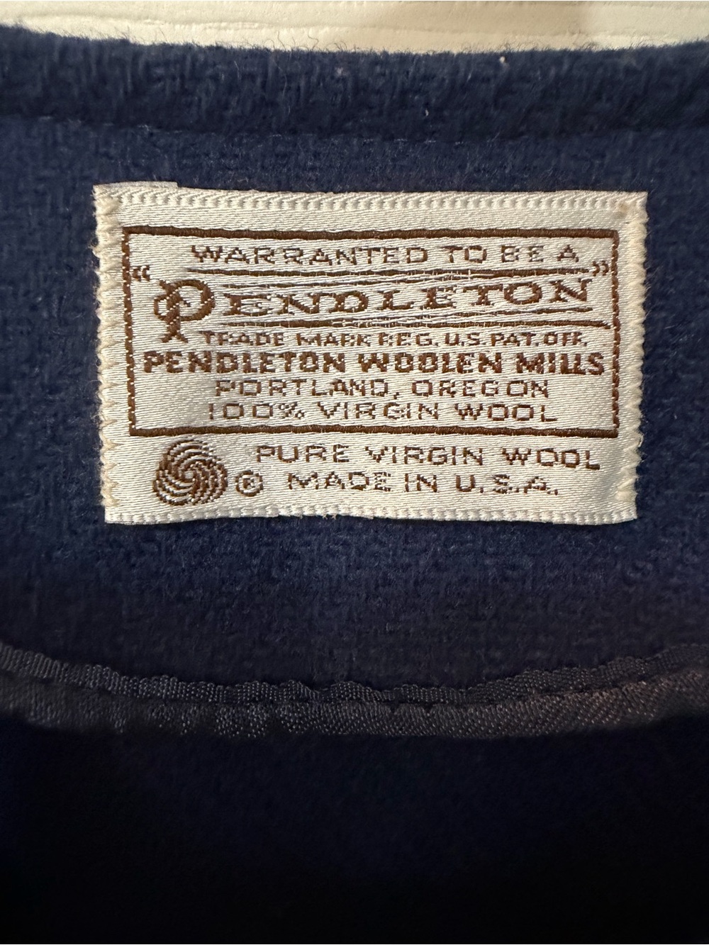 Vintage Pendleton Navy Blue Virgin Wool Cropped Blazer Jacket Womens Size 10 - Picture 3 of 6